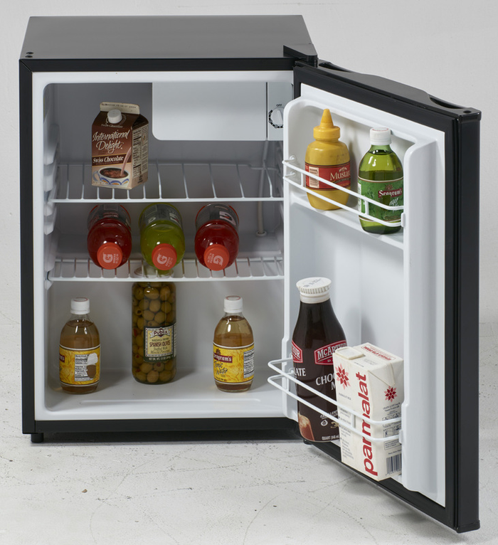 Avanti RM24T1B 20 Inch Compact Refrigerator