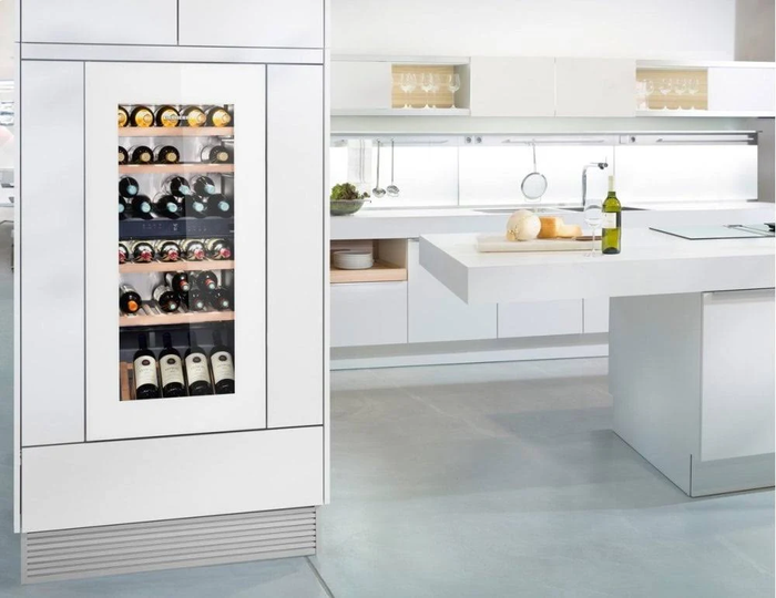 Liebherr HWGW5100 24 Inch Wine Fridge Column