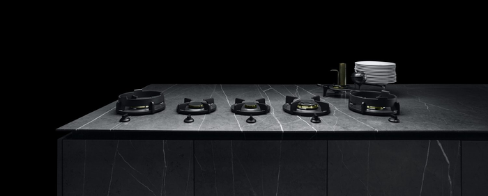 Pitt DRUM 46 Inch Gas Cooktop Top Controls Brass or Full Black Four Burners